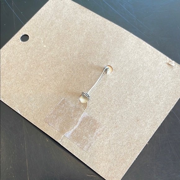 Annie Red and White Pin 1981 vintage keepsake - Picture 3 of 3